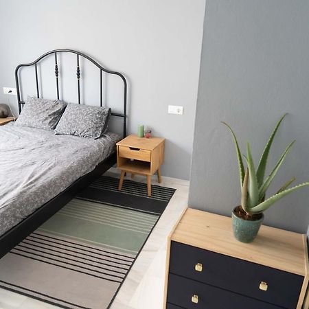 דירות טריפה Central Penthouse With Large Private Terrace, 2 Bd מראה חיצוני תמונה